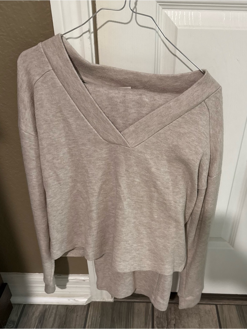 V-Neck Lightweight women’s lounge set